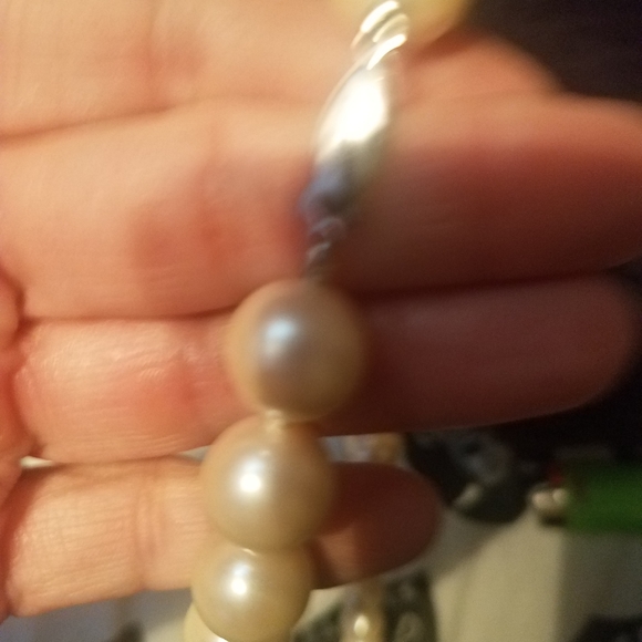 Vintage faux pearls and earrings set - Picture 4 of 4